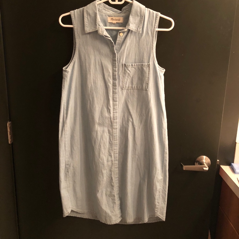 🌿Madewell sleeveless chambray dress. Size XS
